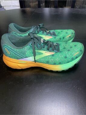 Womens Brooks Ghost 14 Run Lucky St.Patricks Day Green Running Shoes Sz 8 EUC